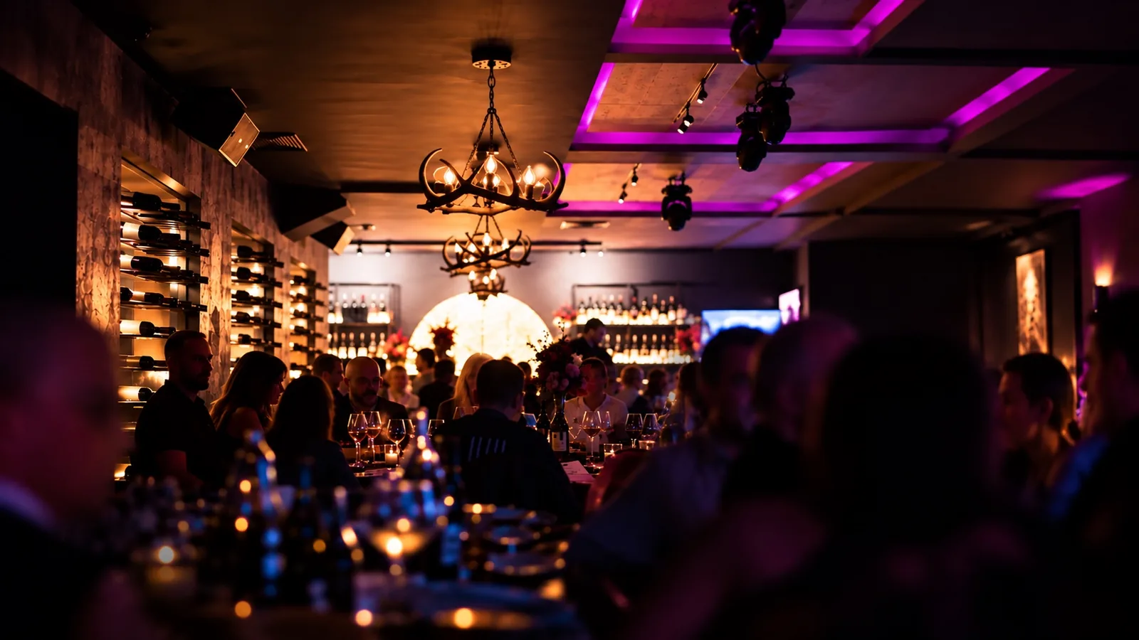 The 8 December festive menu: burrata, parmesan-crusted chicken and chocolate mousse, at €55